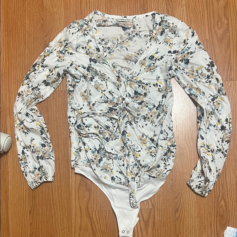 Abercrombie & Fitch Floral Print bodysuit blouse